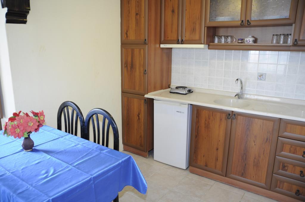 Myra Aparthotel 2*
