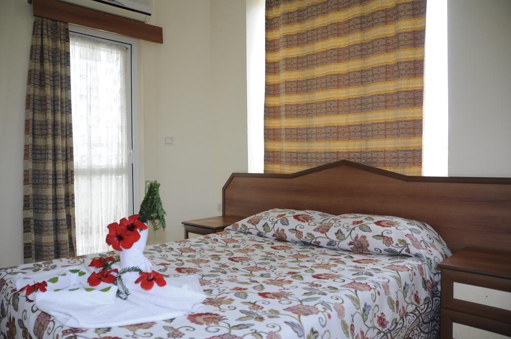 Myra Aparthotel 2*